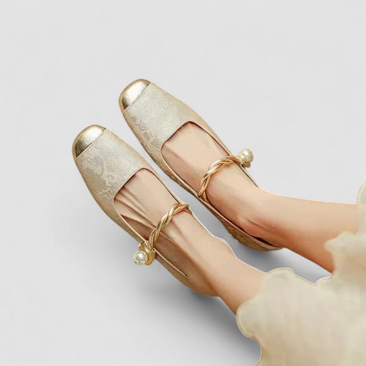 Iolanthe orthopaedic Mary Jane flats - styled view