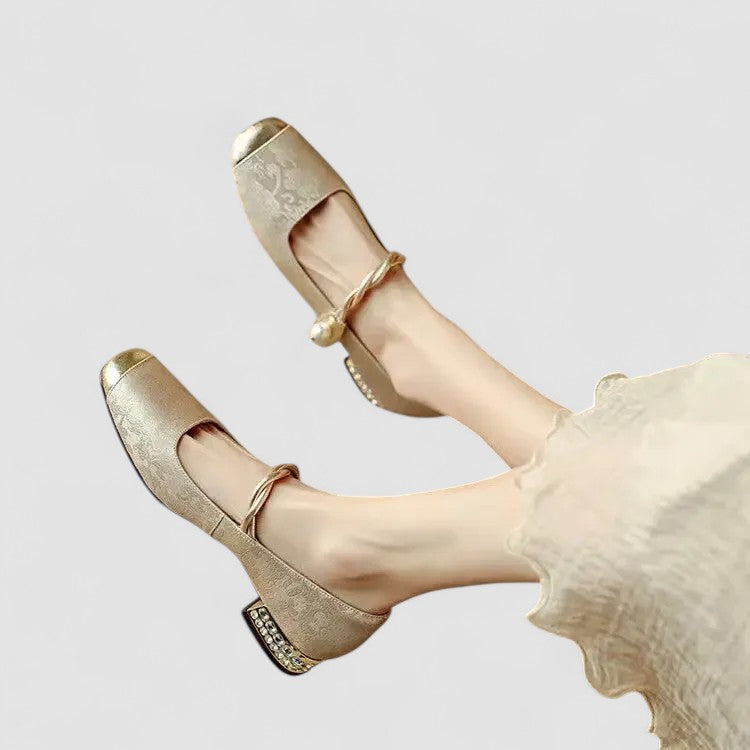 Iolanthe orthopaedic Mary Jane flats - styled view