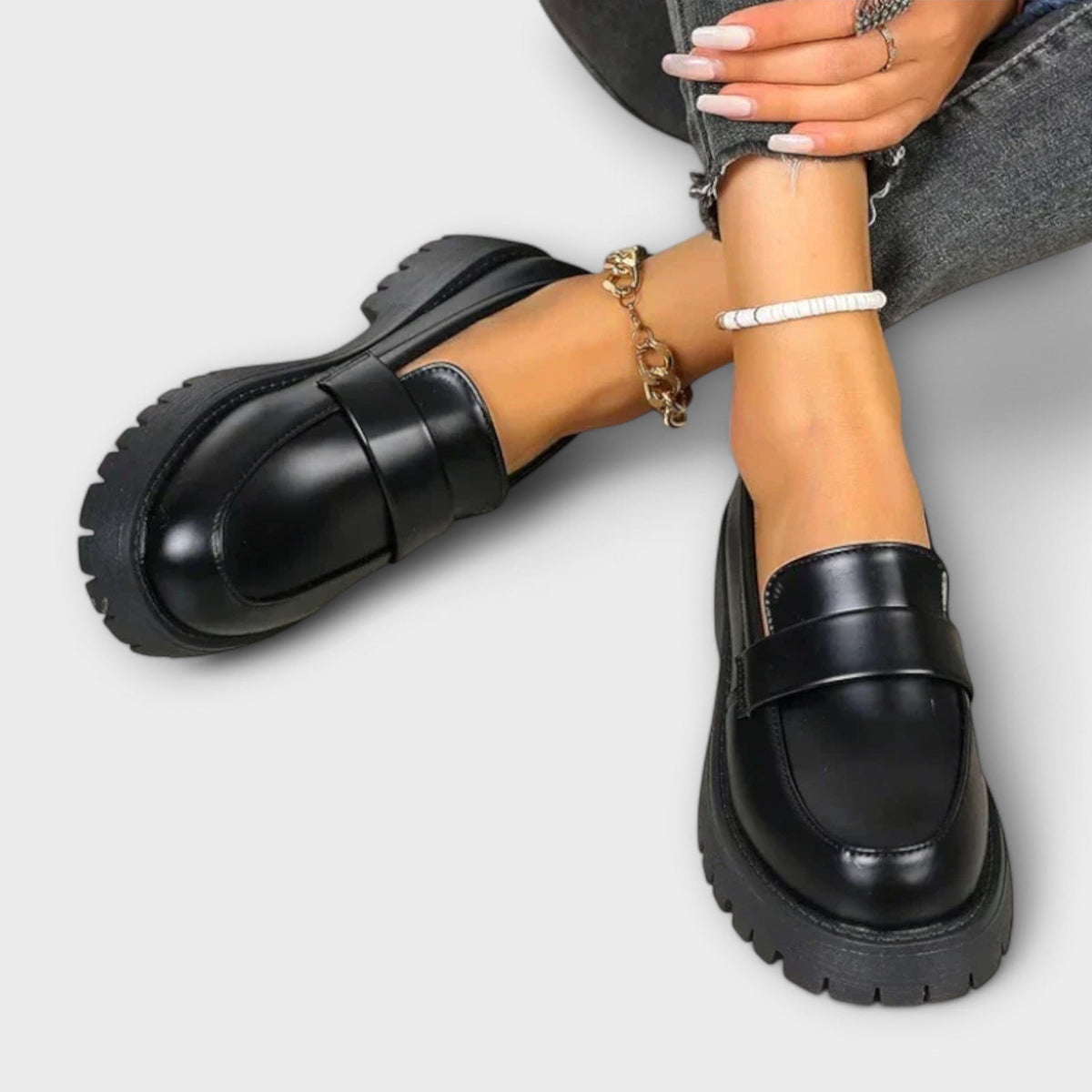 Liora orthopaedic loafers - detail view