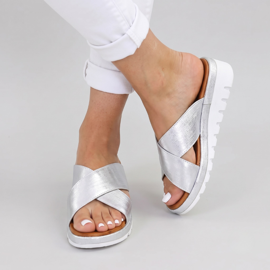 Melisande cross-strap cushioned sandals - detail view