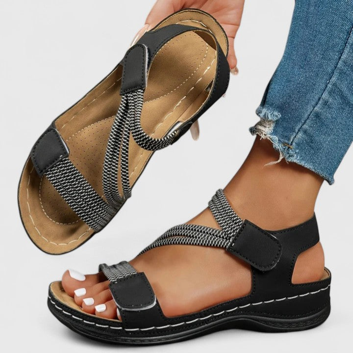 Undine arch-support orthopaedic sandals - styled view