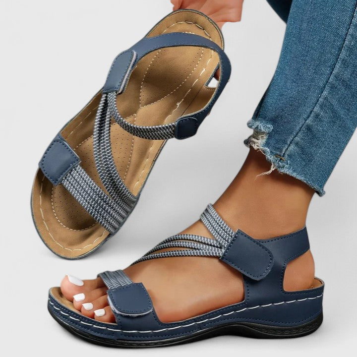 Undine arch-support orthopaedic sandals - styled view