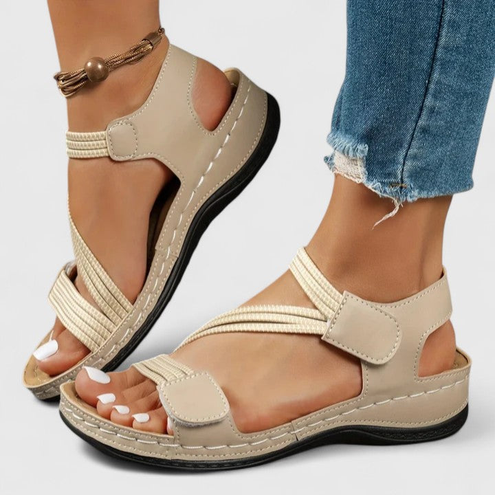 Undine arch-support orthopaedic sandals - styled view