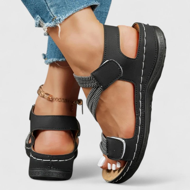 Undine arch-support orthopaedic sandals - styled view