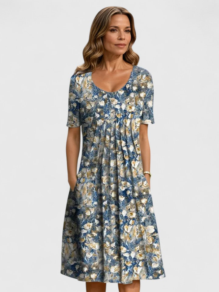 Valora pleated pocket dress - side view